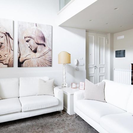 B Sicilian Charming Stay - Luxury Loft كاتانيا المظهر الخارجي الصورة